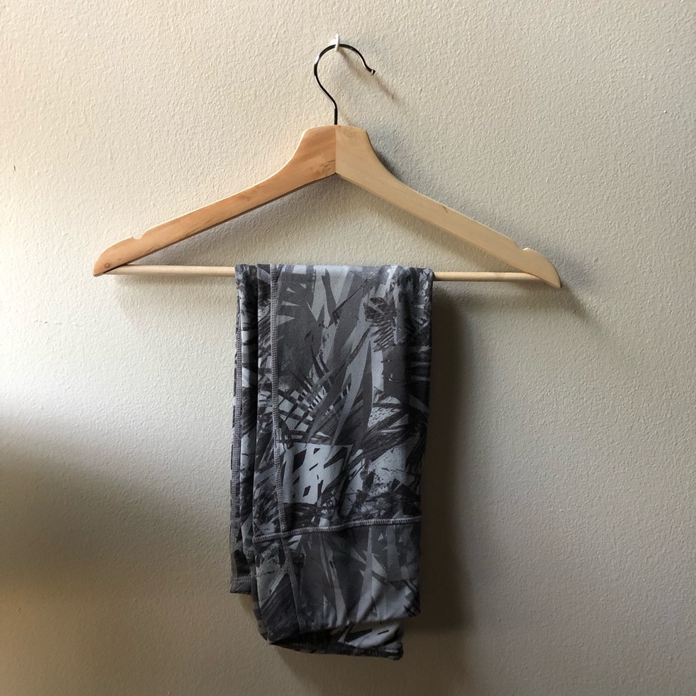 Athleta Pants | Palm Gray Chaturanga Capri | xs